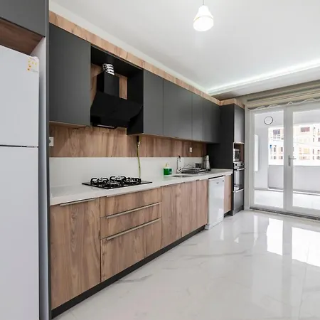 Apartment Lovely 3 Bdrm Apartment Close To Everything