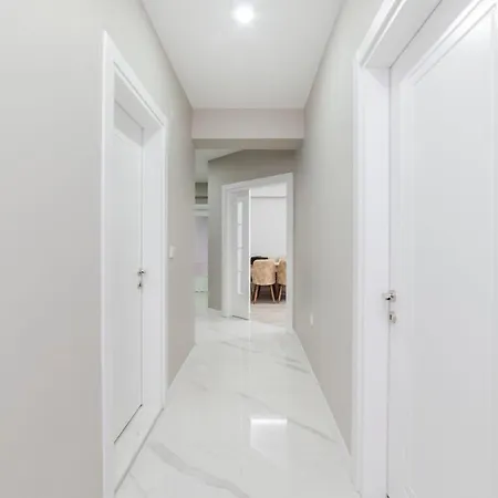 Lovely 3 Bdrm Apartment Close To Everything Apartment Bursa
