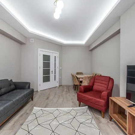 Lovely 3 Bdrm Apartment Close To Everything *