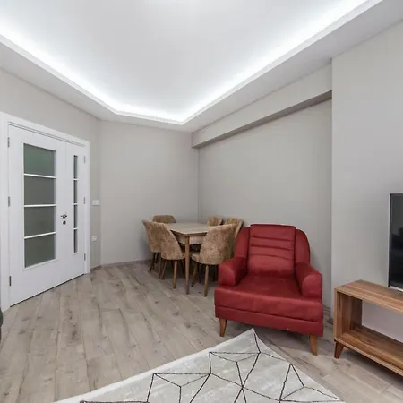 Lovely 3 Bdrm Apartment Close To Everything