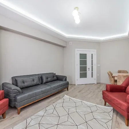Lovely 3 Bdrm Apartment Close To Everything